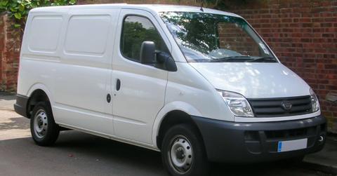 9-Year-Old Freed From Van Where They Had Been Since 2024