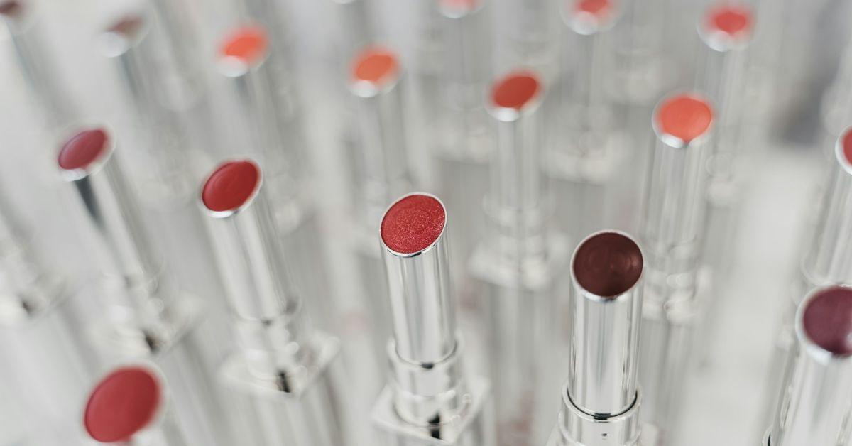 Discovery of Ancient Lipstick in a Formerly Makeup-Banned Nation