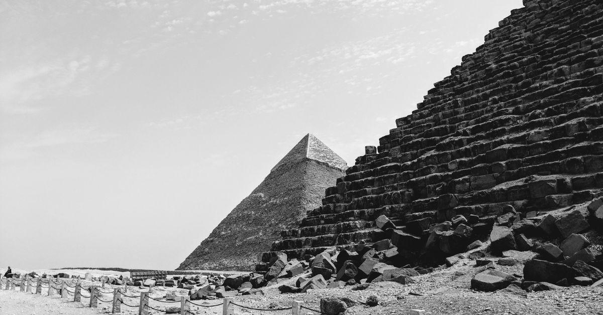 GPR Unveils Hidden Structures Near the Great Pyramids of Giza