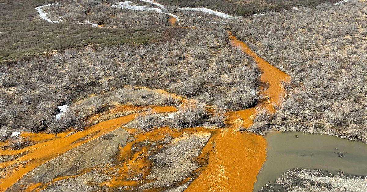 'Alarming' Phenomenon Turning Alaska's Rivers Bright Orange