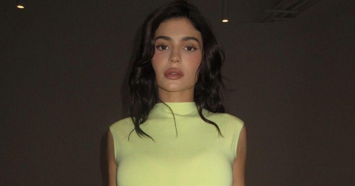 One of Kylie Jenner’s former housekeeper has filed a major lawsuit against the American socialite