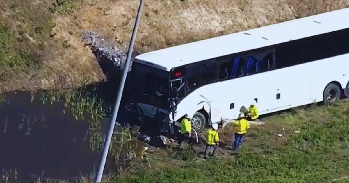 Bus accident claims the lives of 5 people.