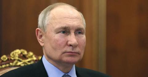 Putin Ally Warns UK of Nuclear Tidal Wave if NATO Deploys Troops