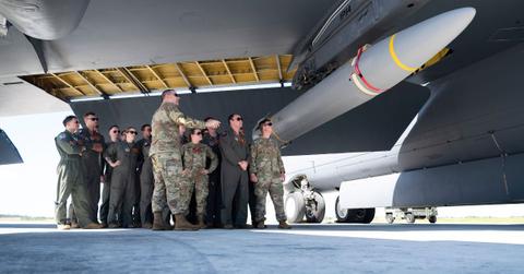 Hypersonic Space Missile Appears in Air Force Photographs